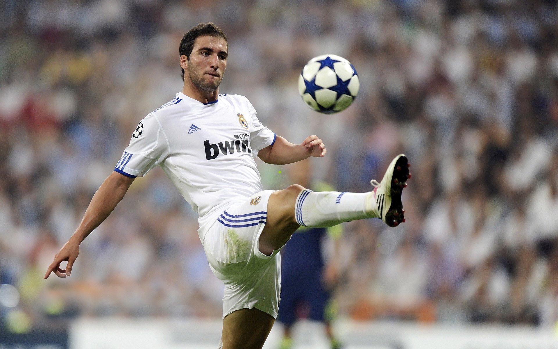 讲不出再见！穆里奇宣布退役，中超大满贯传奇曾愿归化中国